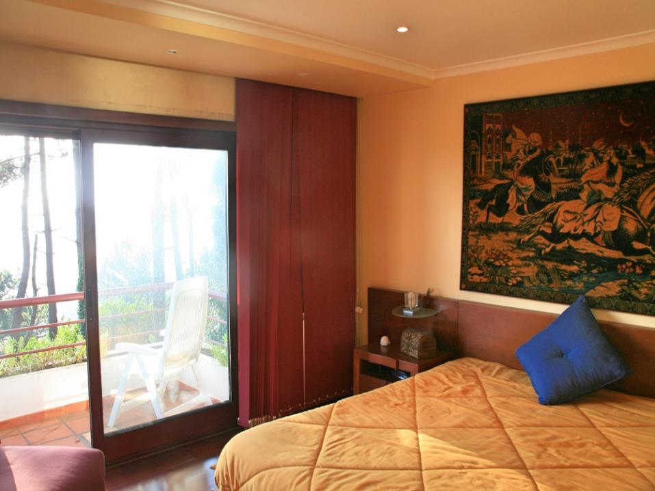 Villa For Sale in Leiria PortugalOcean Key Property Algarve