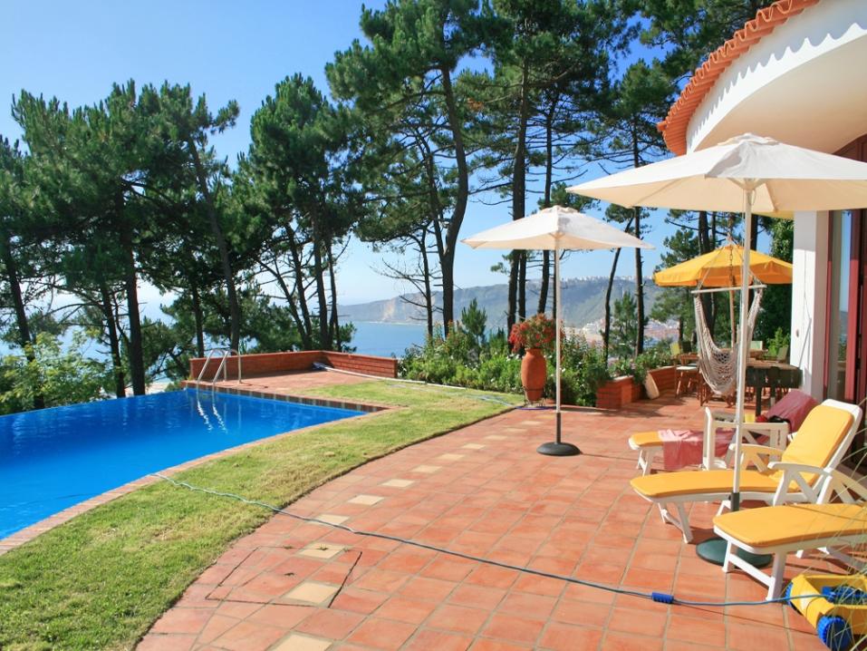 Villa For Sale in Leiria PortugalOcean Key Property Algarve