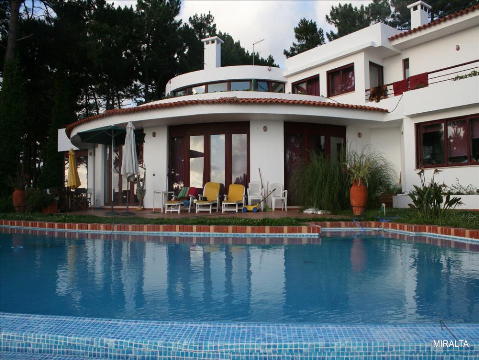 Villa For Sale in Leiria PortugalOcean Key Property Algarve