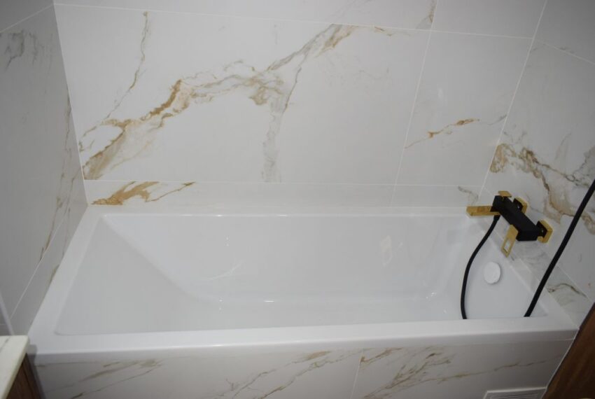 Bathtub