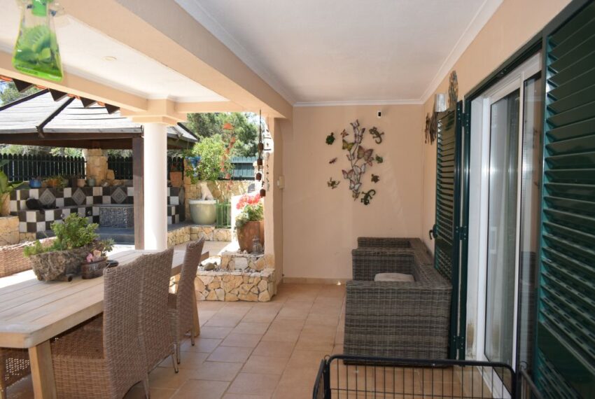 outdoor seating area